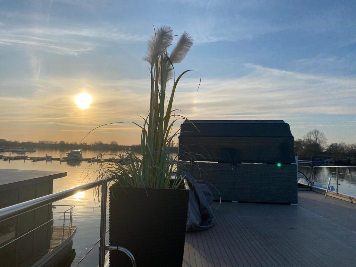 Hausboot Buddy Weyhe Eksteriør billede